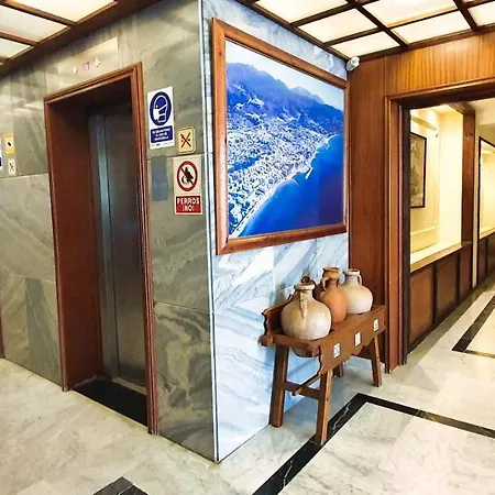 Stunning On The Beachfront With Sea Views In Center. Apartment *