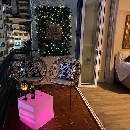 Apartment Stunning On The Beachfront With Sea Views In Center.