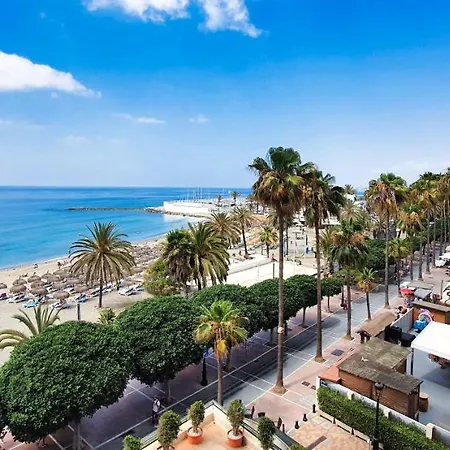 Stunning On The Beachfront With Sea Views In Center. *