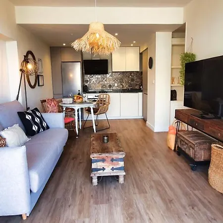 アパート Stunning On The Beachfront With Sea Views In Center. マルベーリャ